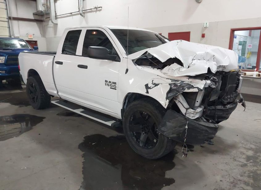 2022 RAM 1500 CLASSIC TRADESMAN  4X4 6'4 BOX photo