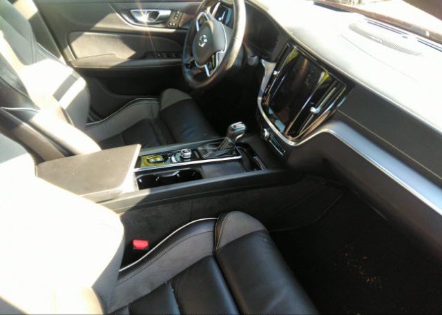 2021 VOLVO S60(VIN: 7JRA22TM8MG092580