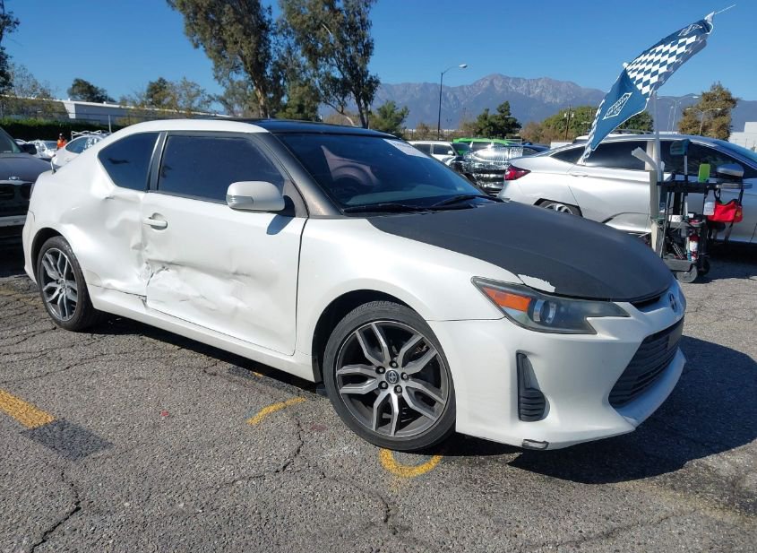 2016 SCION TC photo