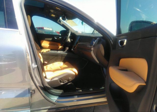 2021 VOLVO XC60(VIN: YV4102DL7M1700342