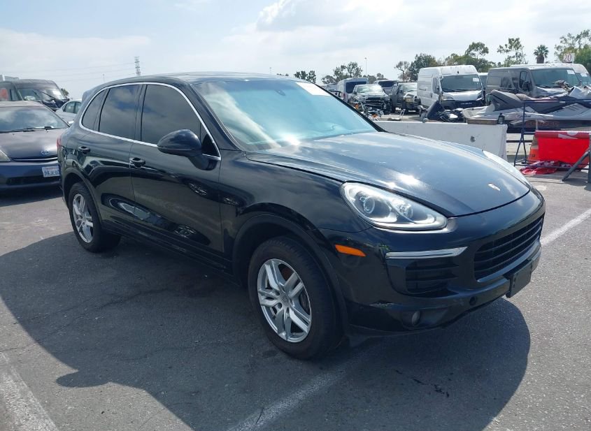 2016 PORSCHE CAYENNE photo