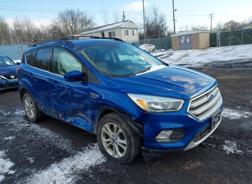 2017 FORD ESCAPE SE photo