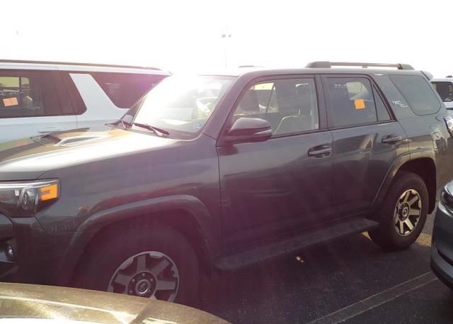2022 TOYOTA 4RUNNER (VIN: JTERU5JR1N6055272)
