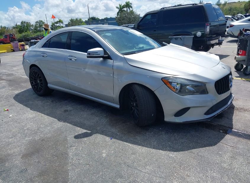 2018 MERCEDES-BENZ CLA 250 4MATIC photo