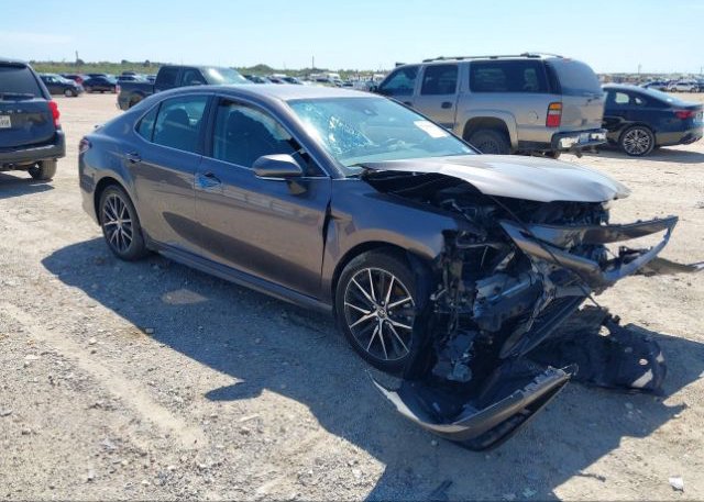 2022 TOYOTA CAMRY (VIN: 4T1G11AK6NU646849)