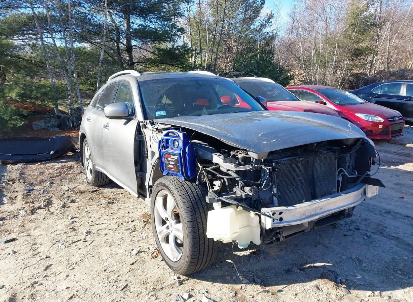 2010 INFINITI FX35 photo