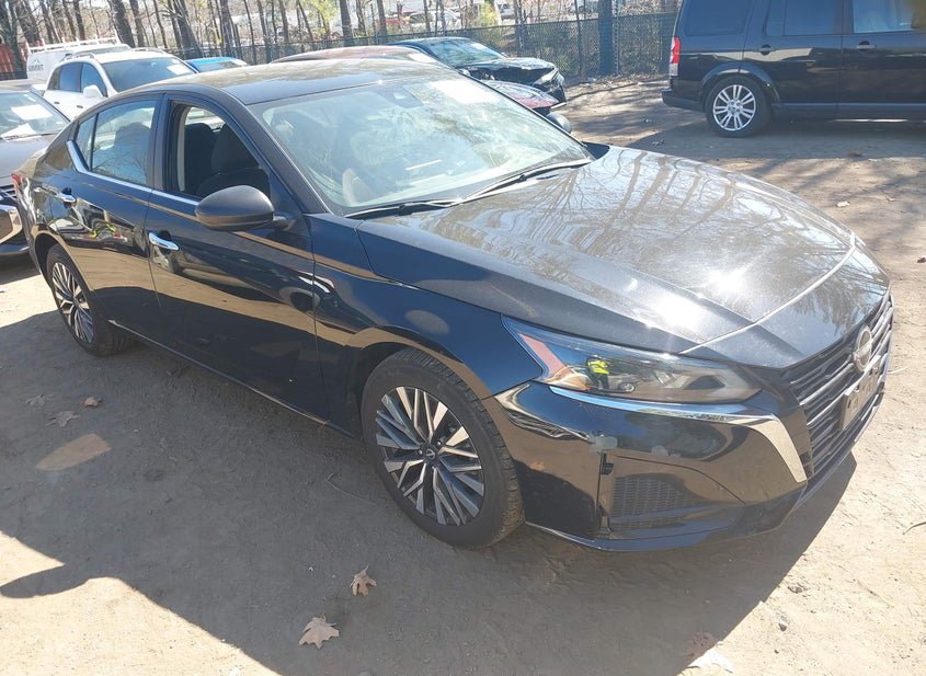 2024 NISSAN ALTIMA SV FWD photo