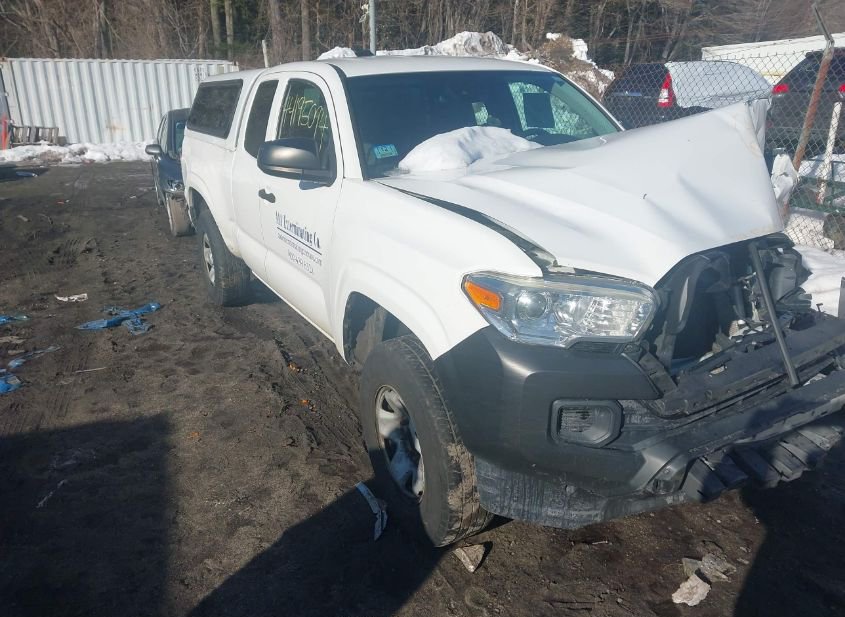 2018 Toyota Tacoma 2.7L photo