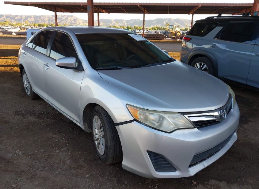 2013 TOYOTA CAMRY LE photo