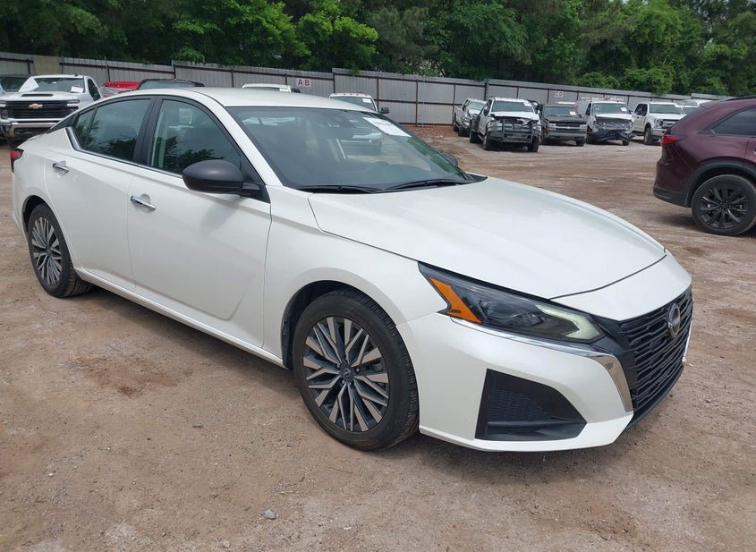 2024 Nissan Altima 2.5L photo