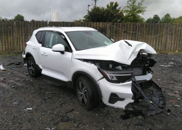 2023 VOLVO XC40 (VIN: YV4L12UV7P2945695)
