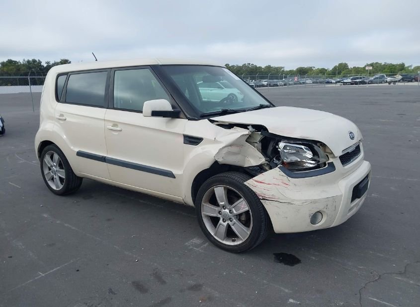 2011 KIA SOUL ! photo