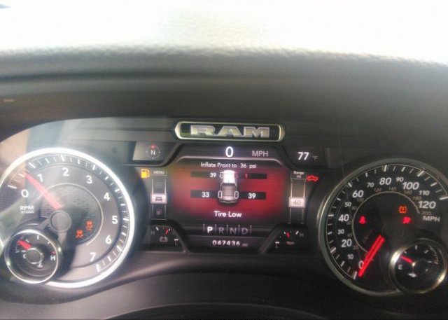 2021 RAM 1500(VIN: 1C6RREFT4MN745121