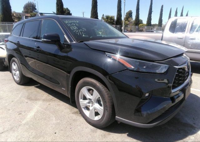 2022 TOYOTA HIGHLANDER (VIN: 5TDBBRCH2NS559823)
