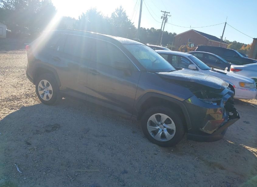 2021 TOYOTA RAV4 LE photo