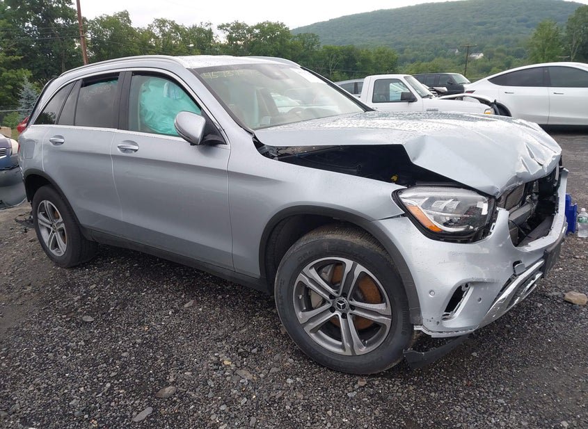 2022 Mercedes-Benz Glc 300 2.0L (VIN: W1N0G8EB1NG099861)