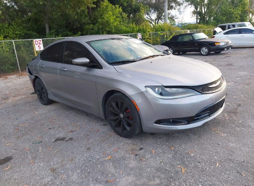 2015 CHRYSLER 200 S photo