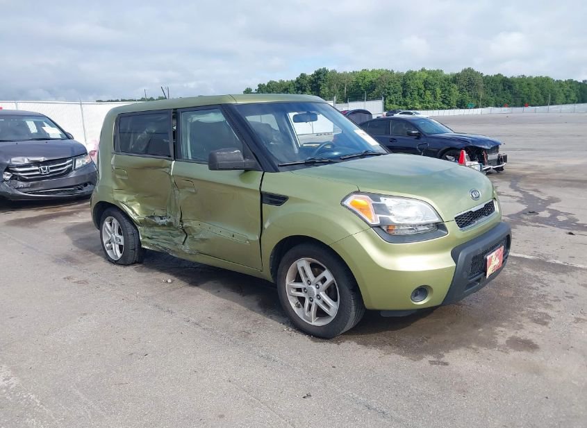2010 KIA SOUL + photo
