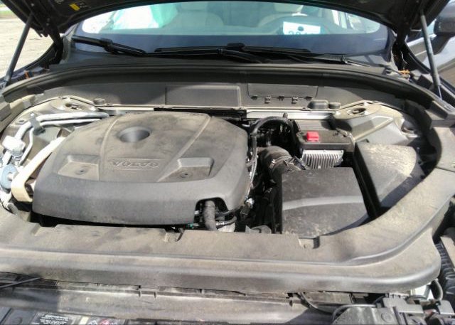 2021 VOLVO XC60(VIN: YV4102DL7M1685180
