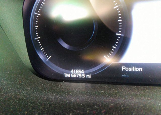 2021 VOLVO XC60(VIN: YV4102DL7M1685180