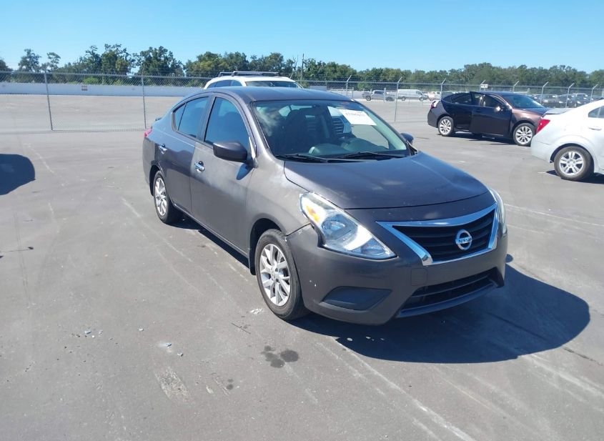 2015 NISSAN VERSA 1.6 SV photo