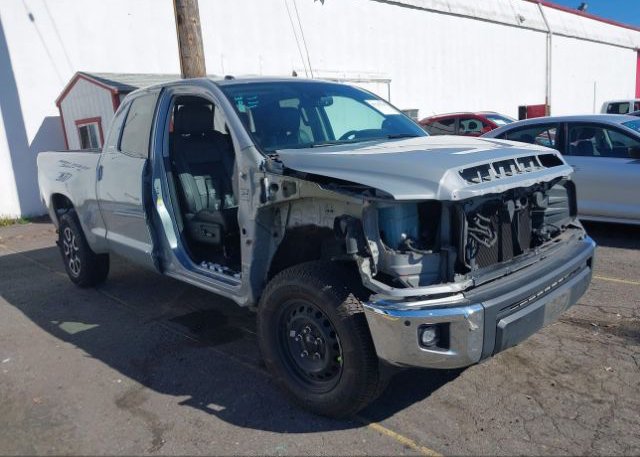 5TFBY5F18JX743142 2018 TOYOTA TUNDRA 4WD