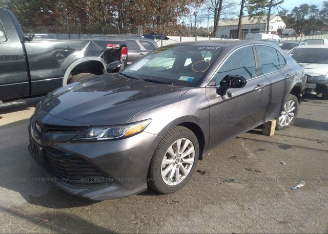 из сша 2018 TOYOTA CAMRY 4T1B11HKXJU079569