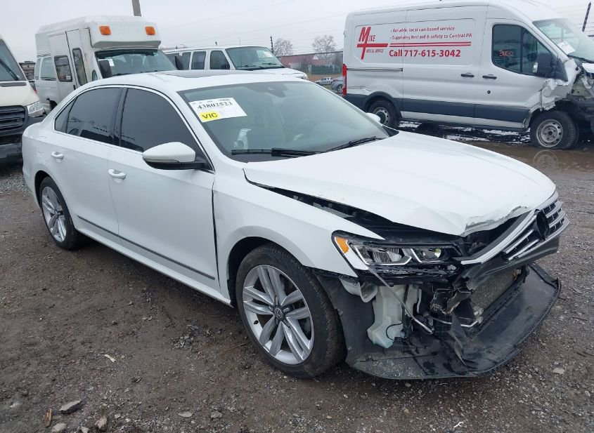 2017 VOLKSWAGEN PASSAT 1.8T SEL PREMIUM photo