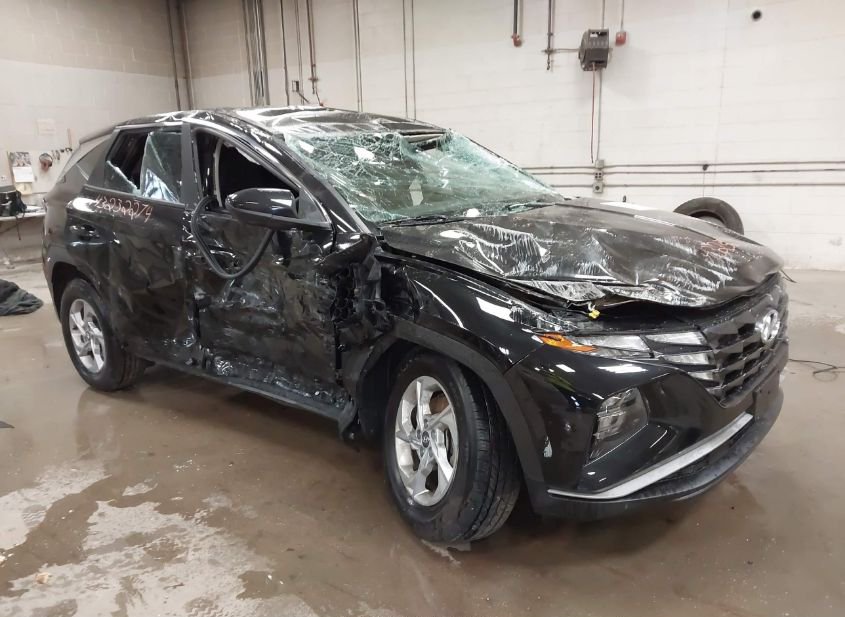 2023 HYUNDAI TUCSON SE photo