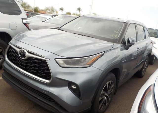 2021 TOYOTA HIGHLANDER (VIN: 5TDHZRBH8MS121703)