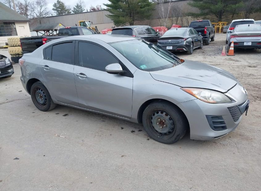 2010 MAZDA MAZDA3 I SPORT photo
