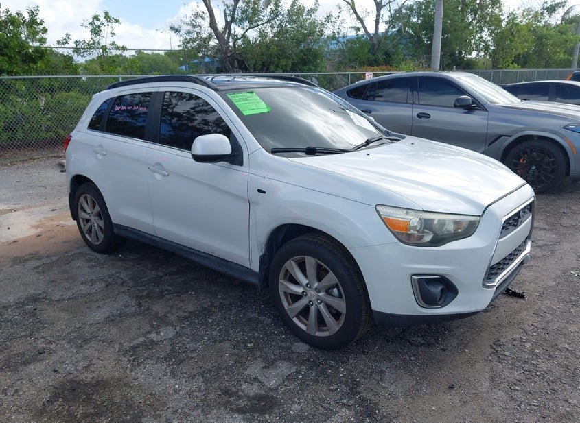 2013 Mitsubishi Outlander Sport 2.0L photo