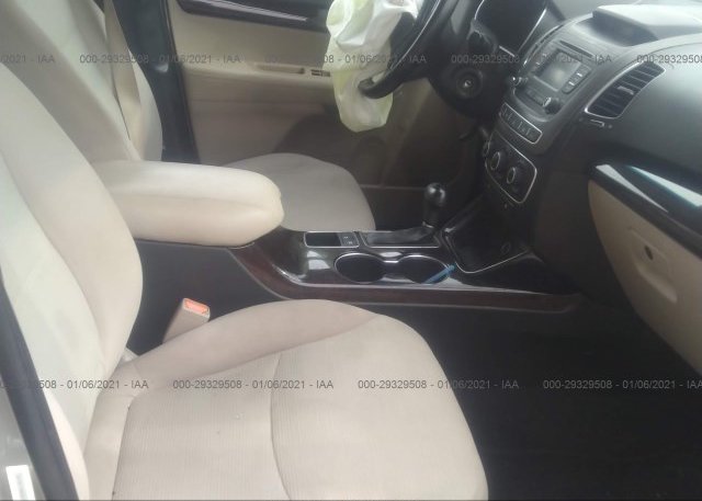 пригнать из сша 2015 KIA SORENTO 5XYKT3A62FG572002