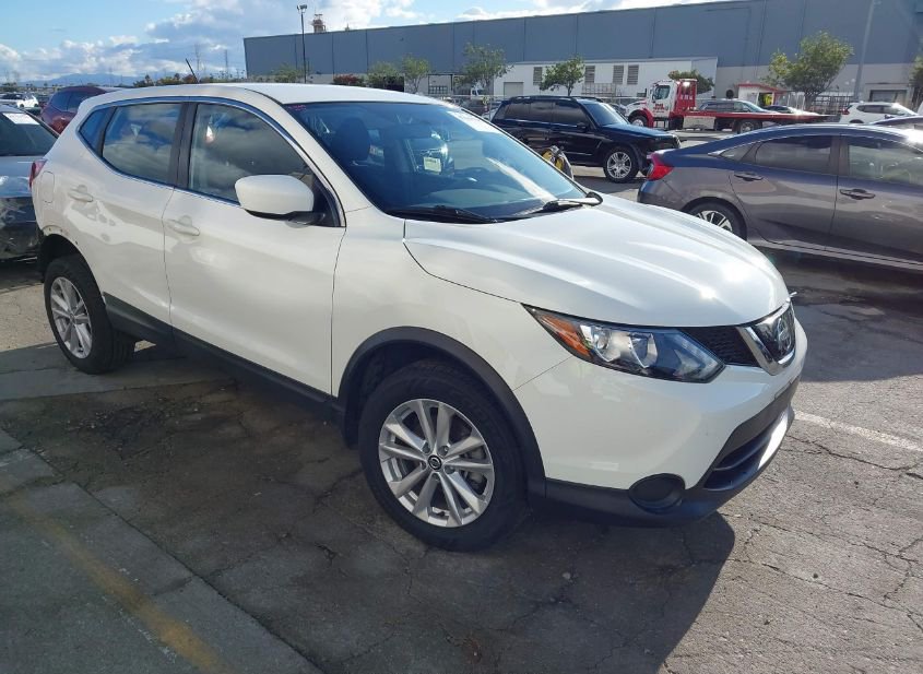 2019 NISSAN ROGUE SPORT S photo