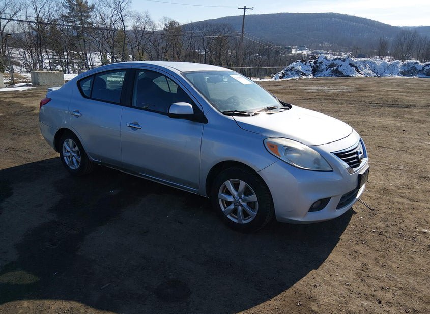 2013 NISSAN VERSA 1.6 SL photo