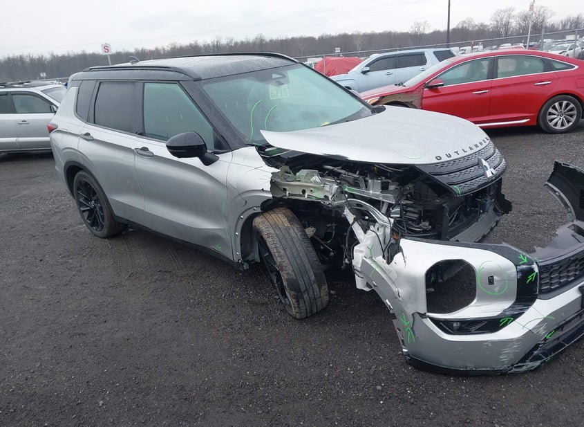 2024 Mitsubishi Outlander 2.5L photo