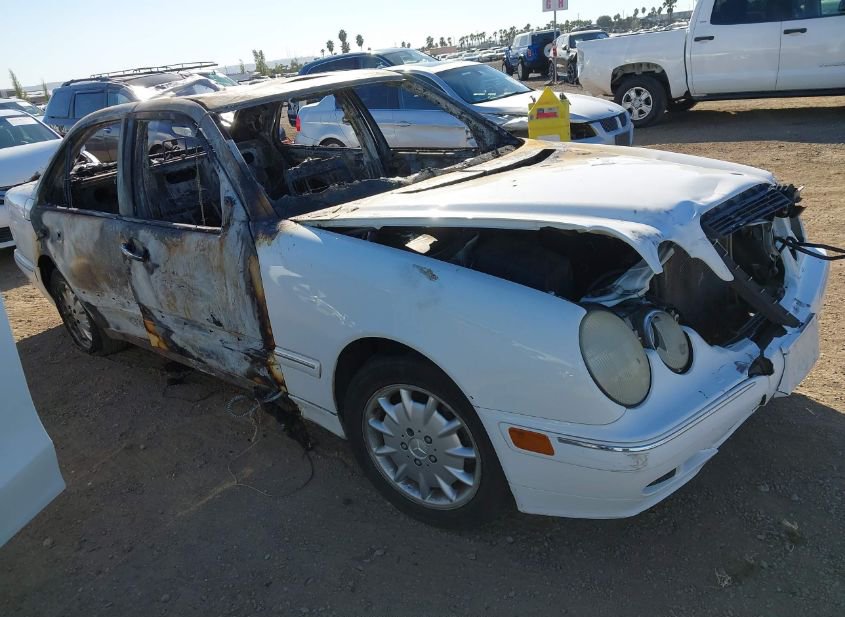 2001 MERCEDES-BENZ E 320 photo