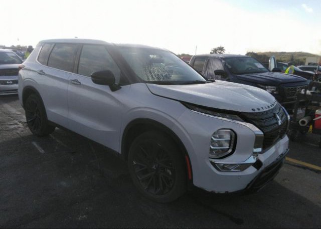 2022 MITSUBISHI OUTLANDER (VIN: JA4J3UA85NZ054883)