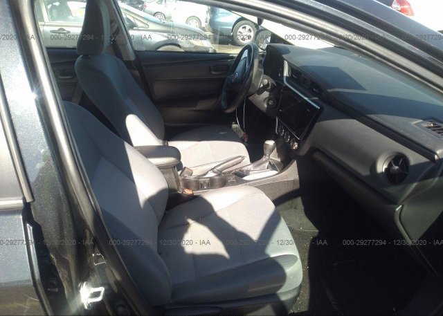 пригнать из сша 2017 TOYOTA COROLLA 5YFBURHE0HP690352