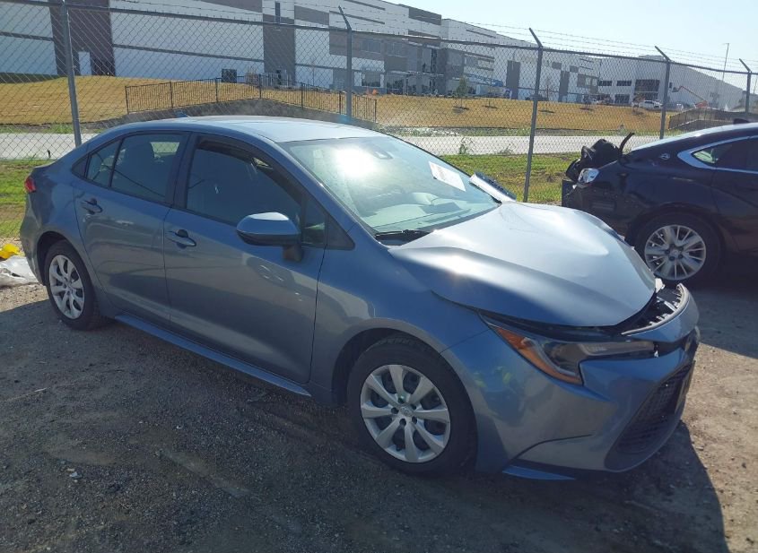 2022 TOYOTA COROLLA LE photo