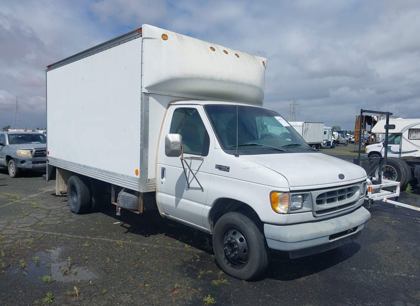 2002 Ford E-450 Cutaway photo