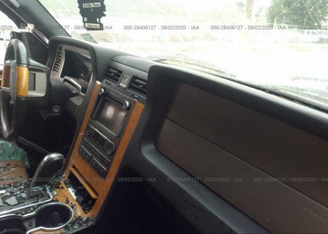 пригнать из сша 2011 LINCOLN NAVIGATOR 5LMJJ2H58BEJ03954