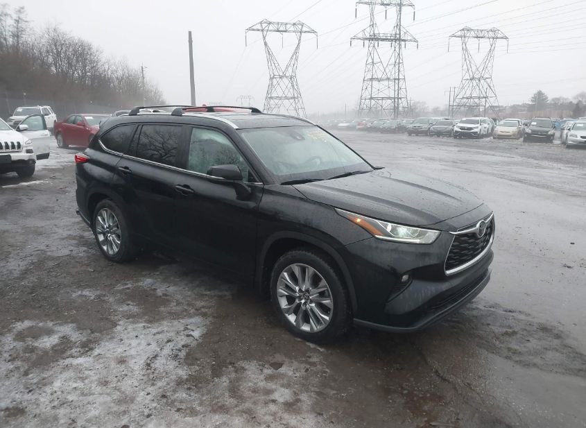 2021 TOYOTA HIGHLANDER LIMITED photo