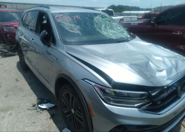 2022 VOLKSWAGEN TIGUAN (VIN: 3VVCB7AX9NM113785)