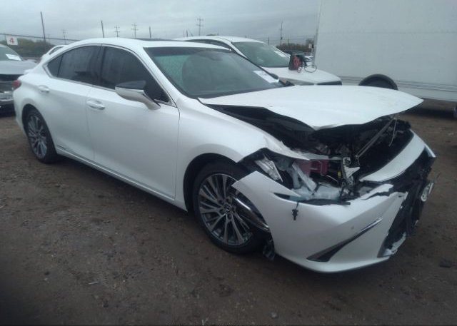2021 LEXUS ES (VIN: 58ADA1C1XMU011051)