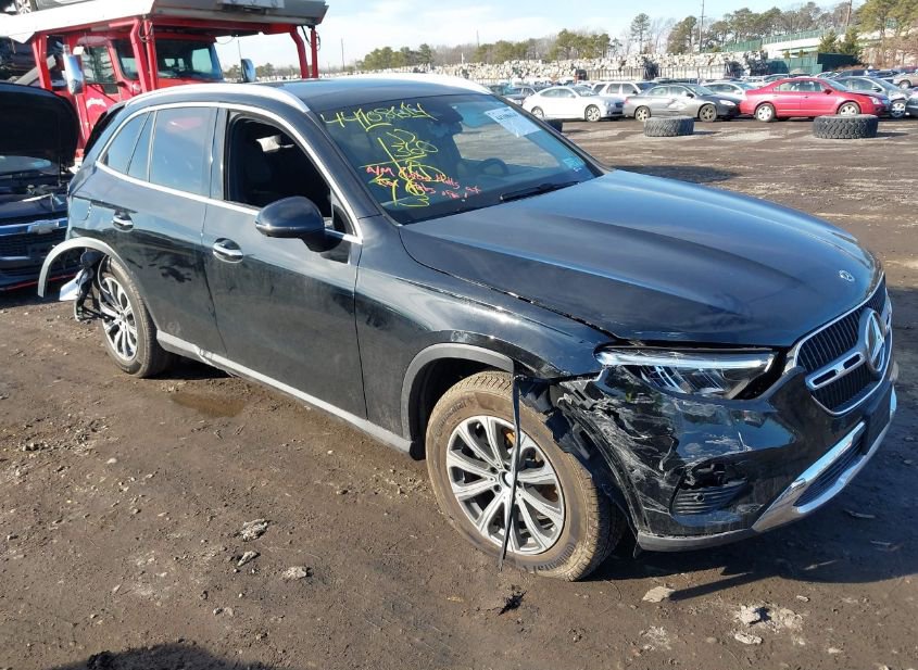 2024 MERCEDES-BENZ GLC 300 4MATIC SUV photo