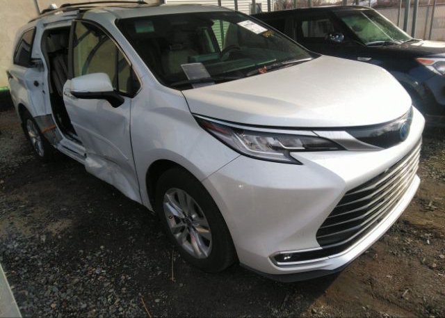 2022 TOYOTA SIENNA (VIN: 5TDZSKFCXNS046759)
