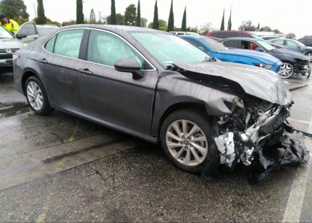 2022 TOYOTA CAMRY (VIN: 4T1C11AK7NU074009)