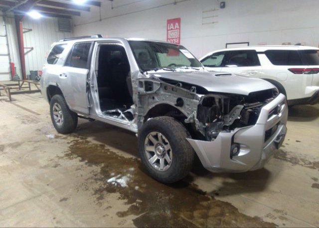 2022 TOYOTA 4RUNNER (VIN: JTERU5JR1N5982844)