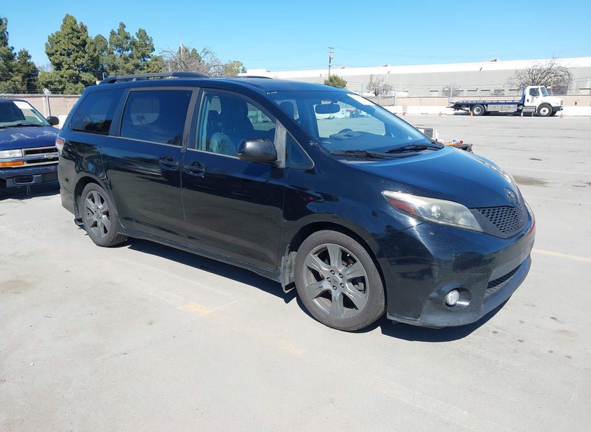 2017 Toyota Sienna 3.5L photo